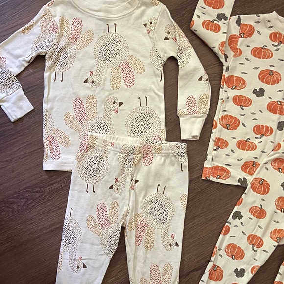 Carter’s Fall Pajamas (18m) - Picture 2 of 6